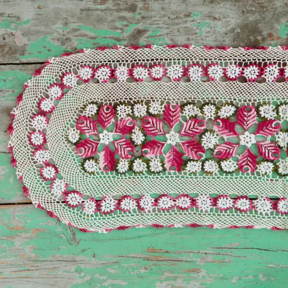 Crochet Table Cover - Fuchsia<Rarities Cheap